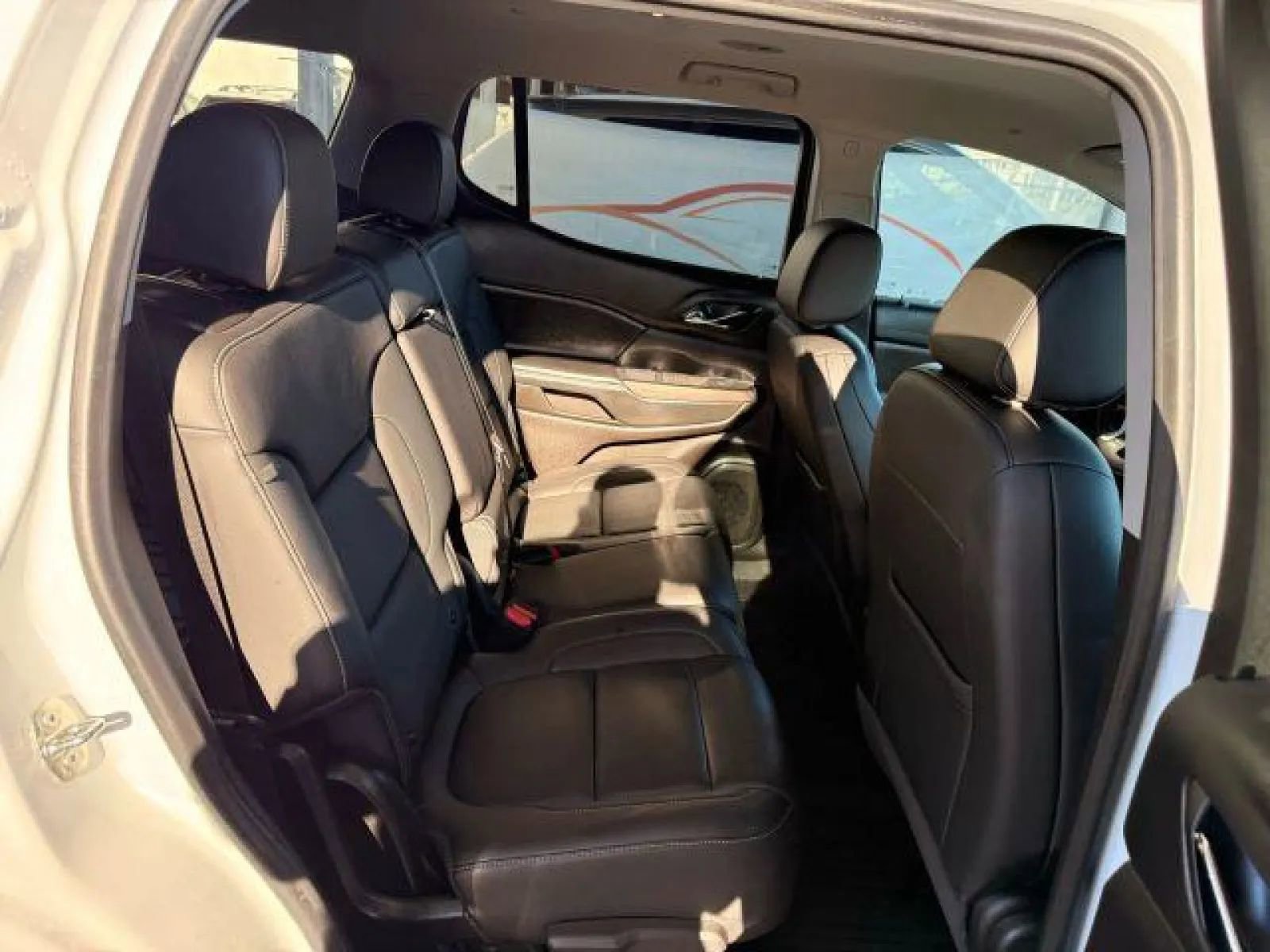 Used 2022 GMC Acadia SLT w/ LPO, Floor Liner Package image 21