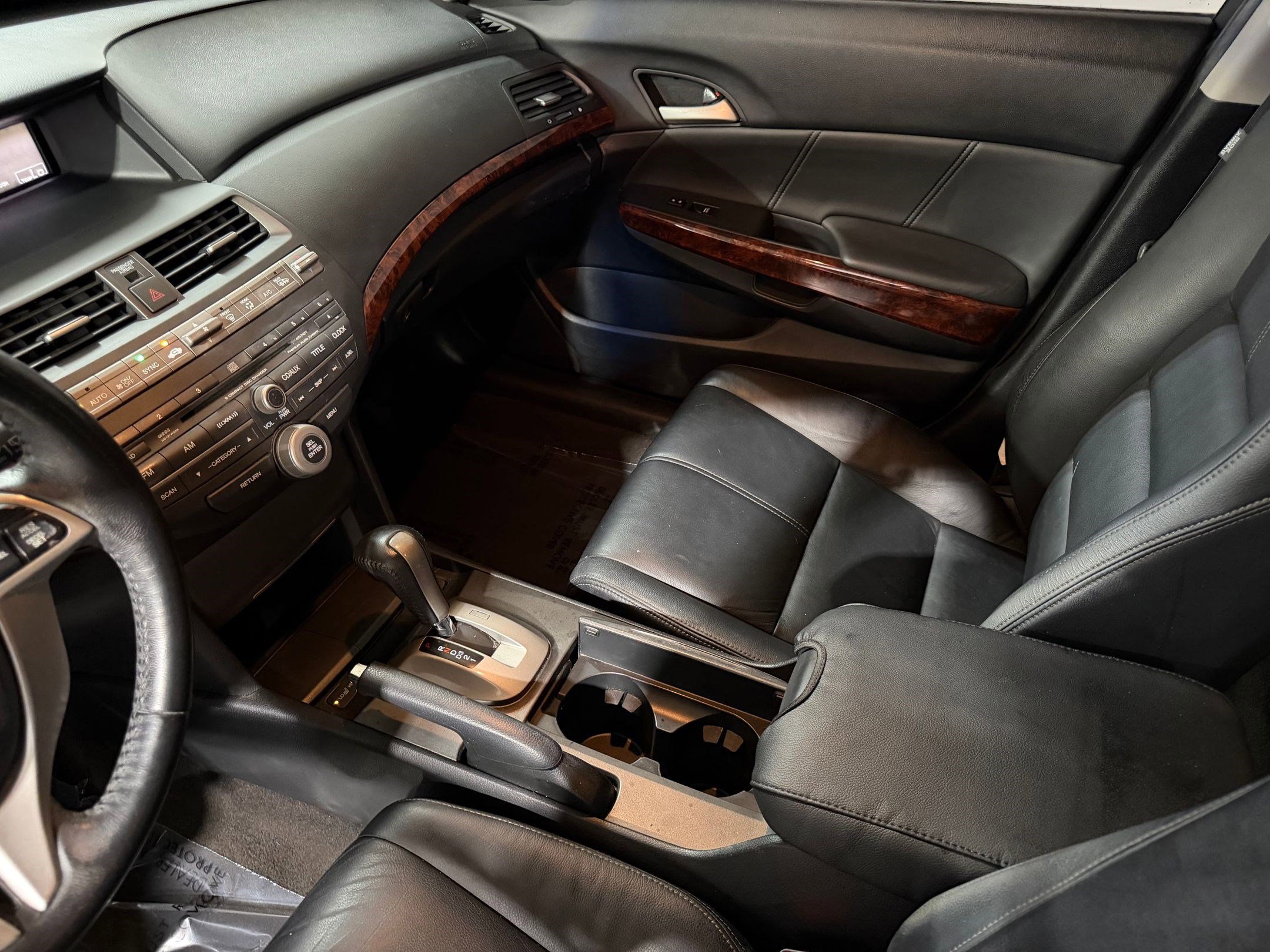 Used 2010 Honda Crosstour EX-L image 27