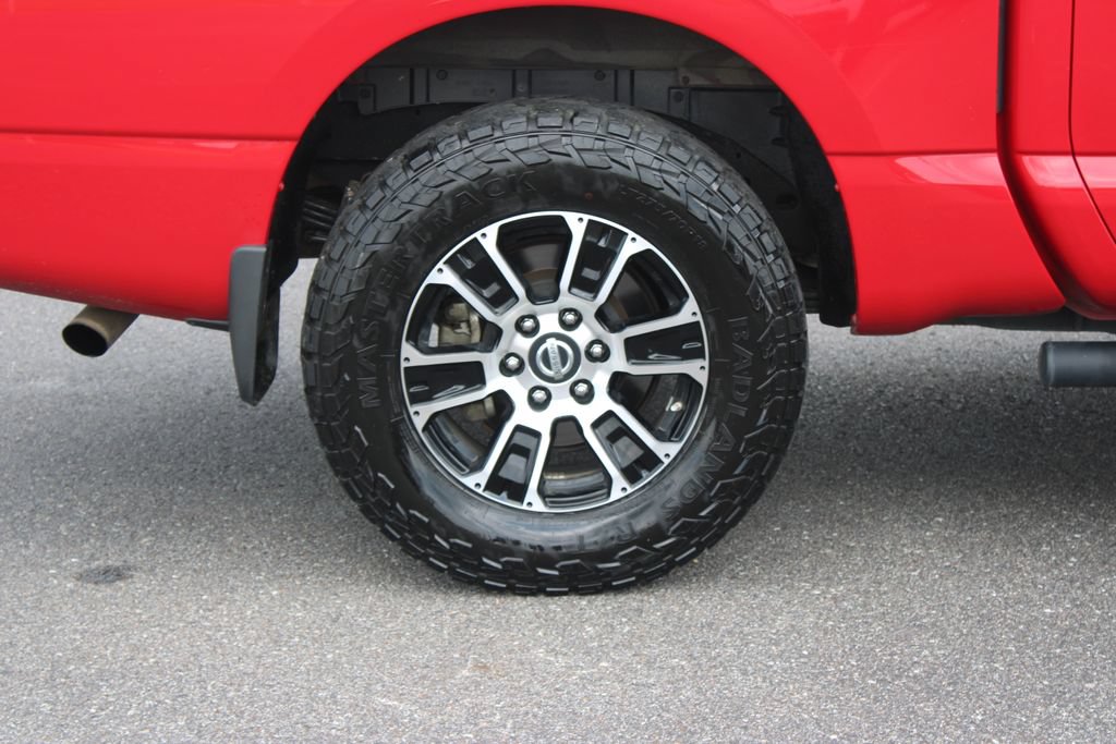 Used 2021 Nissan Titan SV w/ SV Convenience Package AWD/4WD image 16