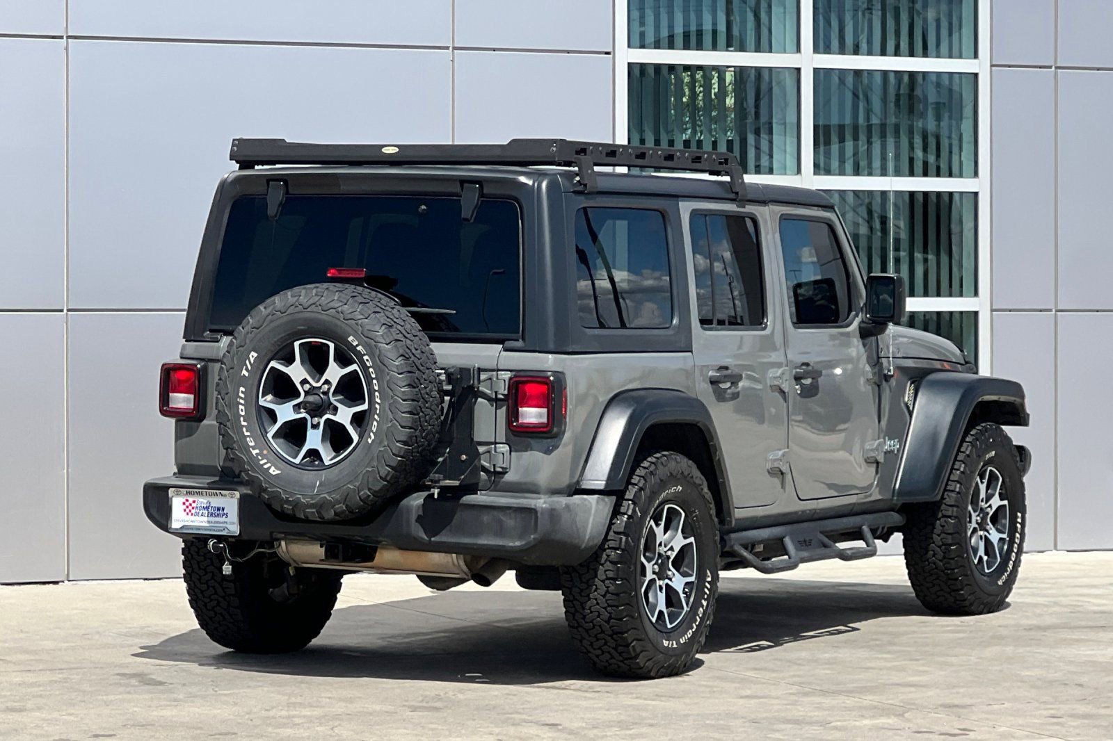 Used 2021 Jeep Wrangler Unlimited Sport image 4