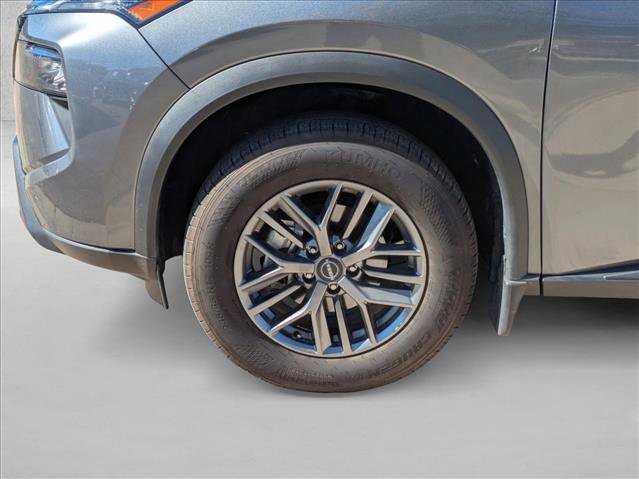 Used 2025 Nissan Rogue S image 22