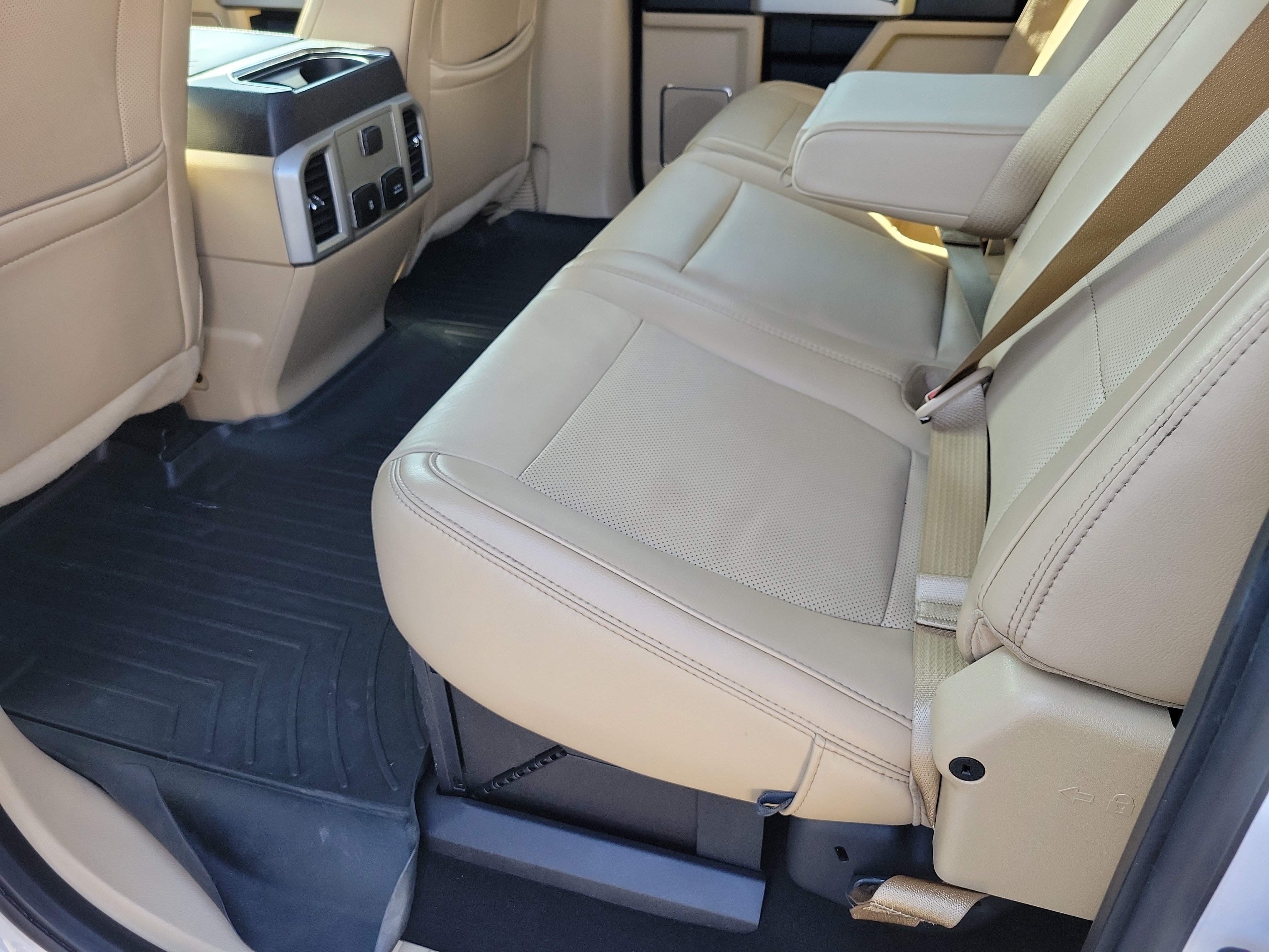 Certified 2019 Ford F250 Lariat RWD image 12