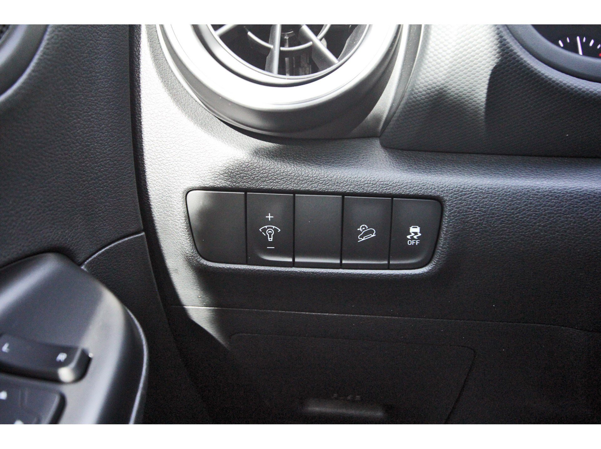 Used 2022 Hyundai Kona SEL FWD image 22