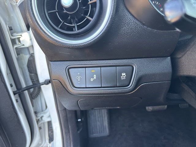 Used 2023 Kia Forte LXS w/ LXS Technology Package image 19