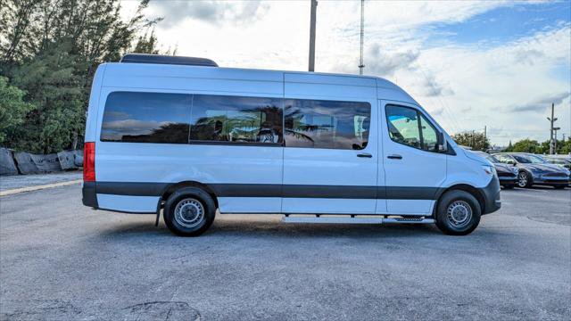Used 2019 Mercedes-Benz Sprinter 2500 w/ Driver Convenience Package image 10