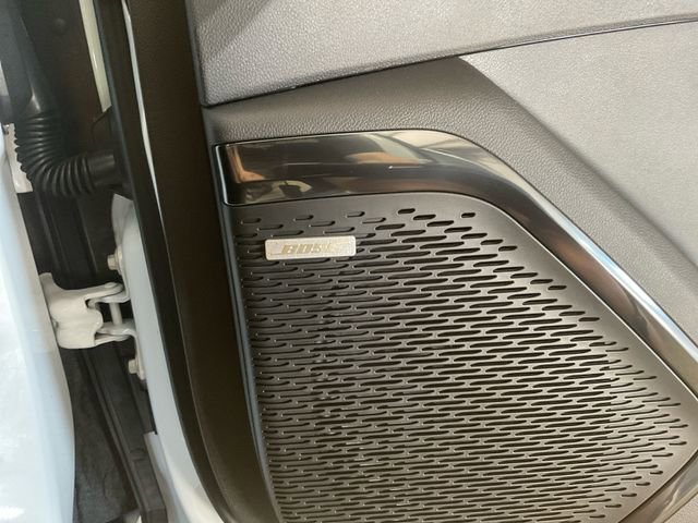 New 2026 GMC Acadia AT4 w/ Luxury Package image 28