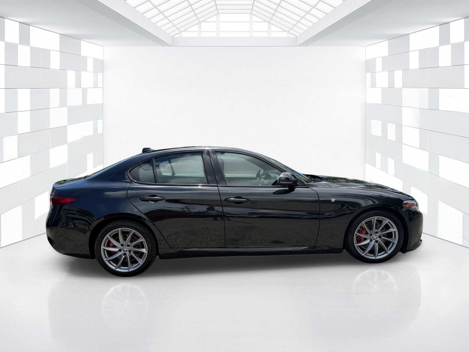 Used 2023 Alfa Romeo Giulia Ti w/ Active Assist Plus Package RWD image 8