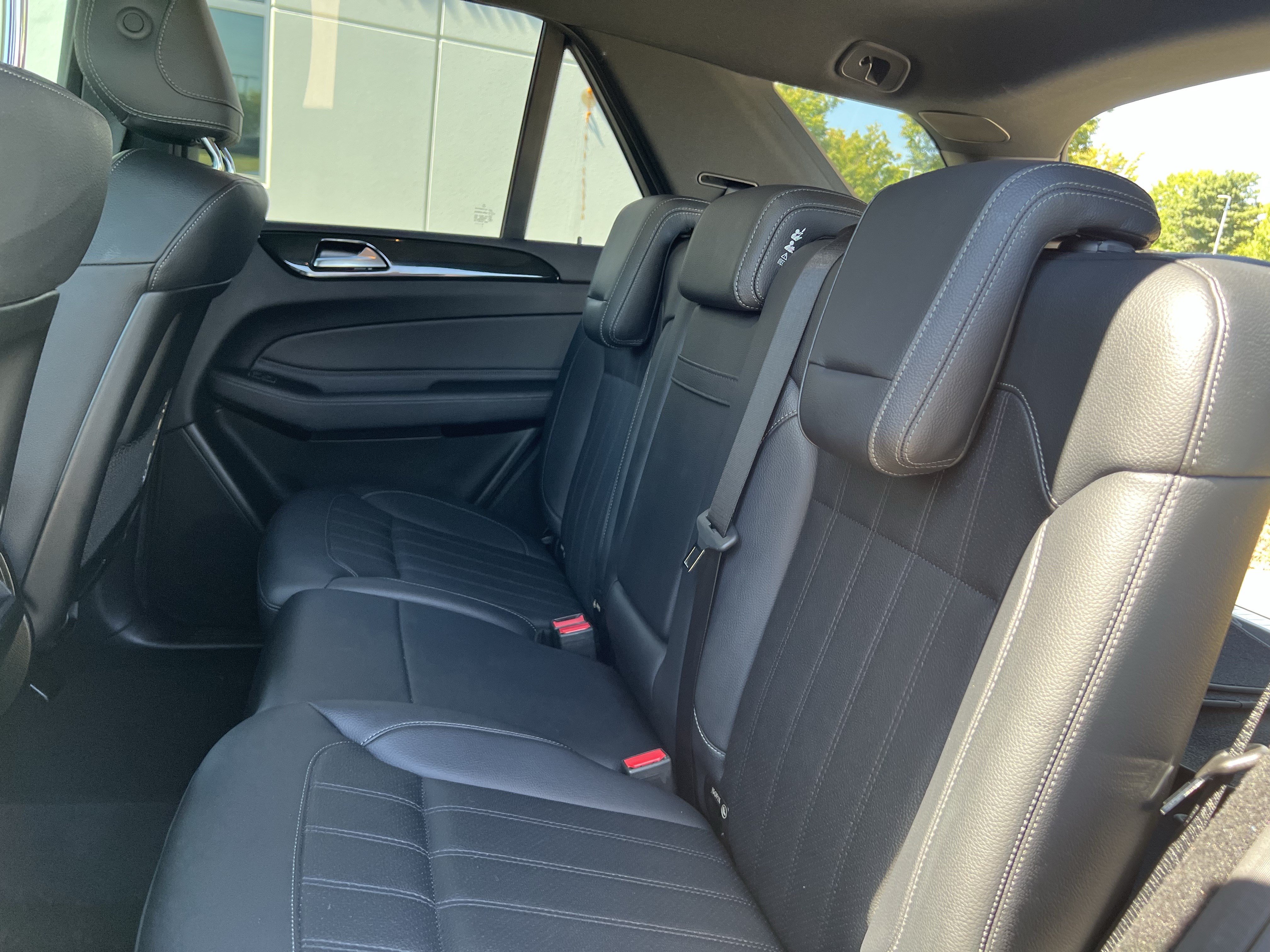 Used 2019 Mercedes-Benz GLE 400 4MATIC image 32