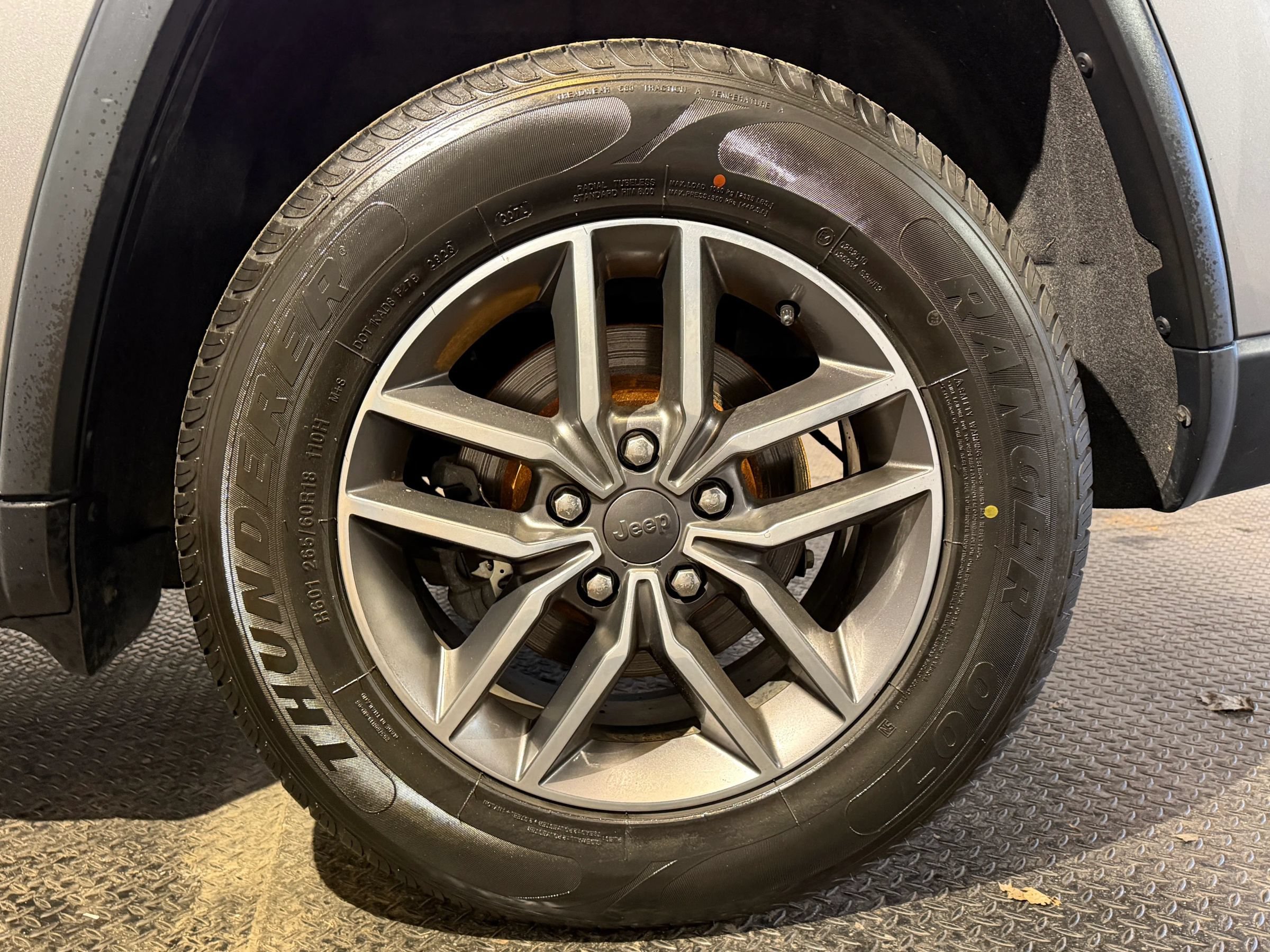 Used 2020 Jeep Grand Cherokee Limited w/ Luxury Group II RWD image 9