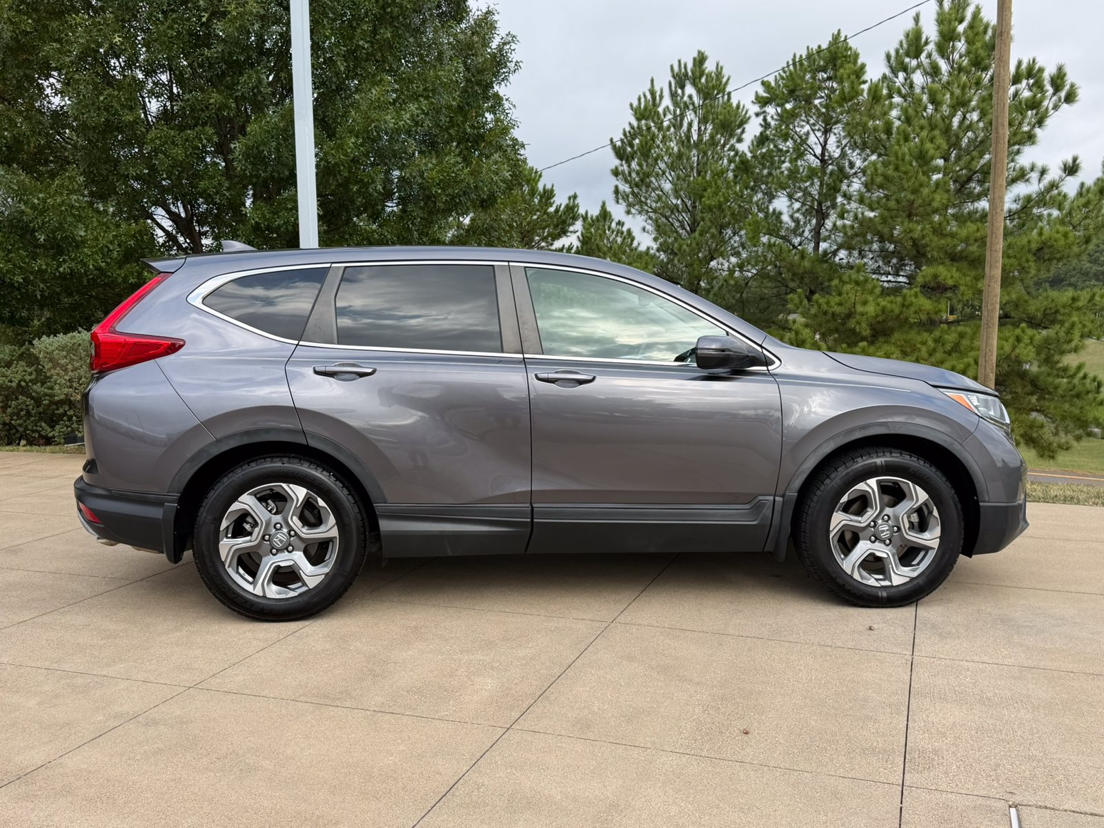 Used 2017 Honda CR-V EX-L image 7