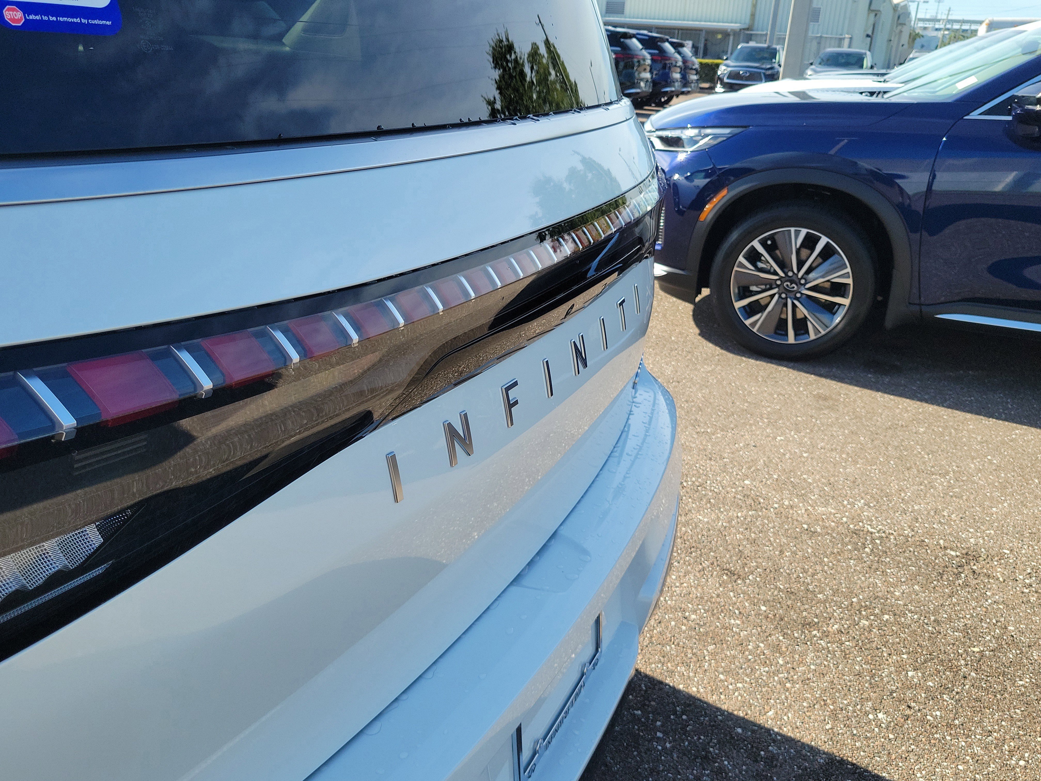 New 2026 INFINITI QX80 Luxe image 5