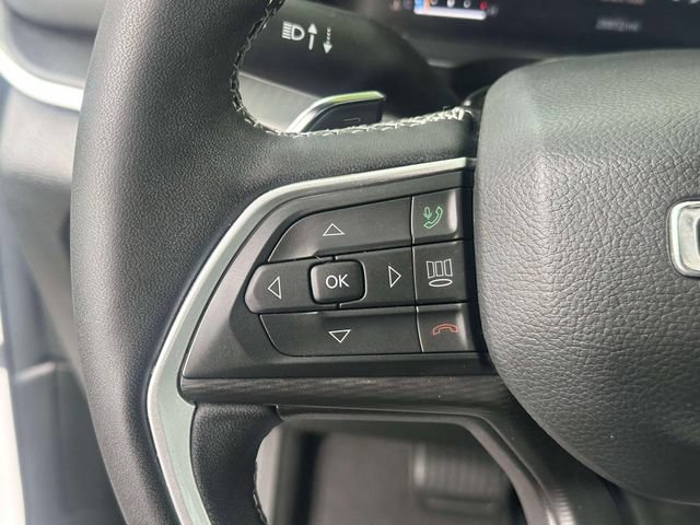 Used 2023 Jeep Grand Cherokee L Laredo AWD/4WD image 22