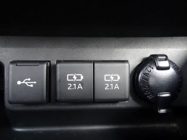 Used 2021 Toyota Highlander XSE FWD image 37