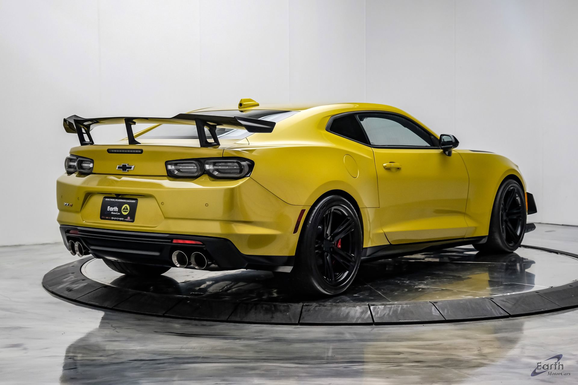 Used 2024 Chevrolet Camaro ZL1 RWD image 21