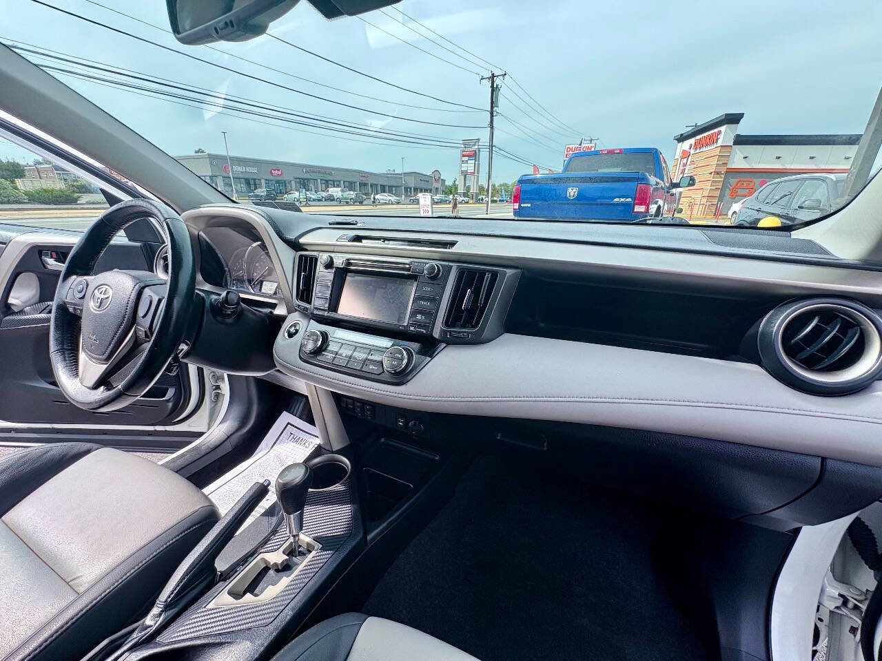 Used 2015 Toyota RAV4 Limited w/ Technology Package image 38