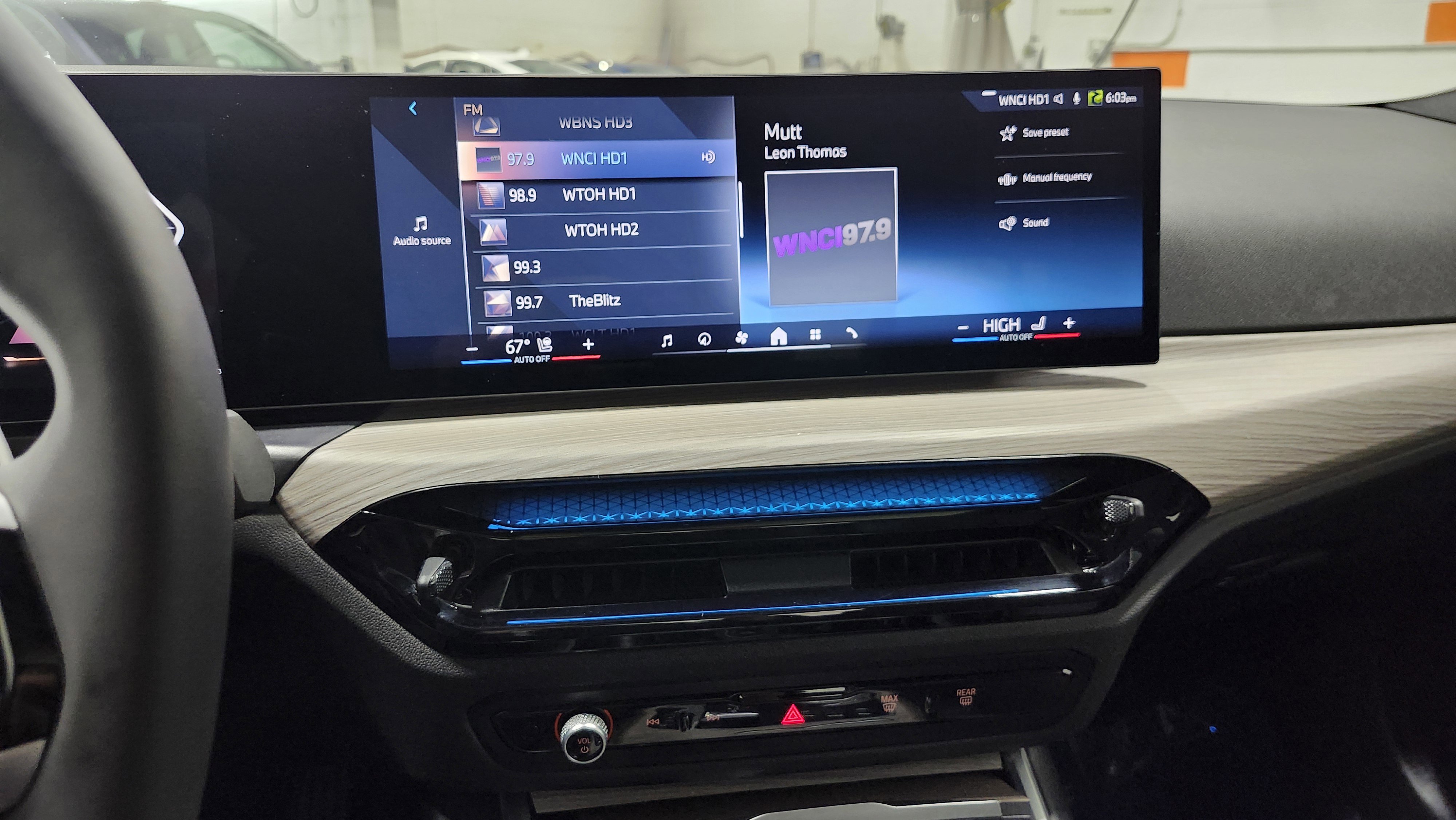 Used 2025 BMW 330i xDrive 330i xDrive w/ Convenience Package image 32