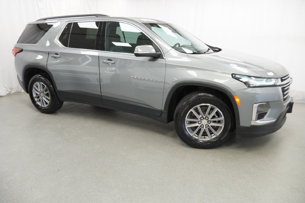 Used 2023 Chevrolet Traverse LT FWD image 5