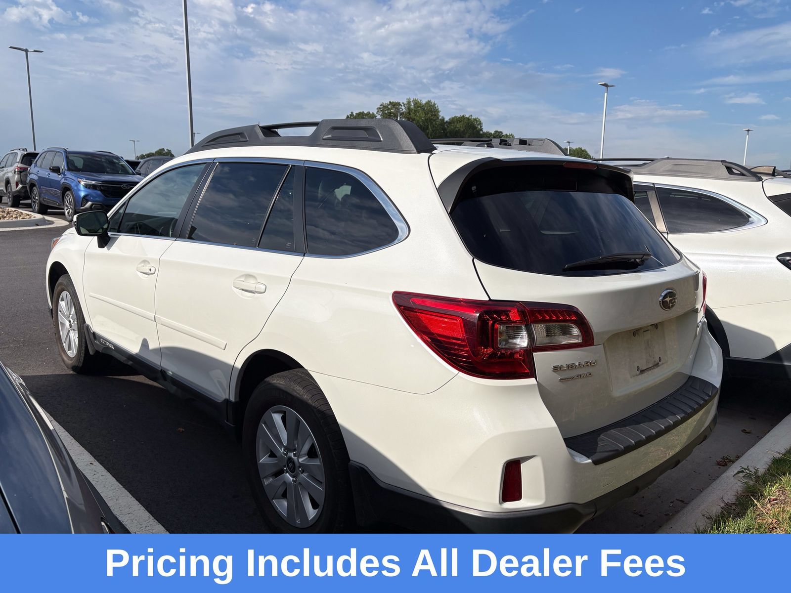 Used 2015 Subaru Outback 2.5i Premium AWD/4WD image 3