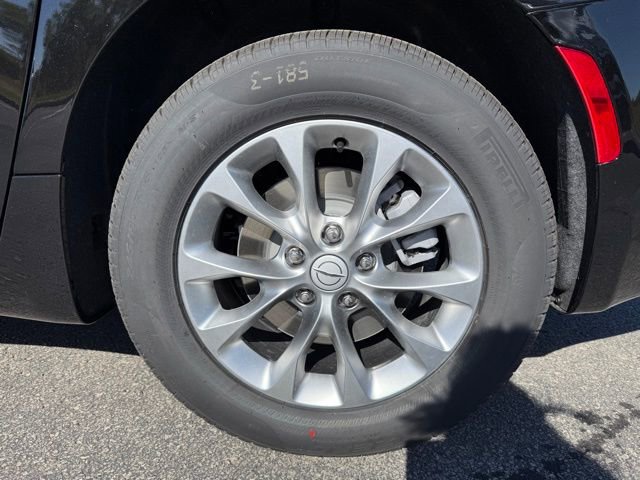 New 2026 Chrysler Pacifica Select image 9