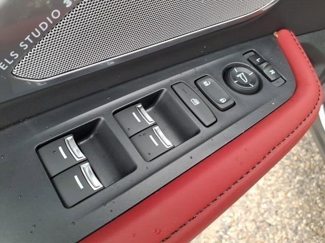 Used 2025 Acura RDX A-Spec image 16