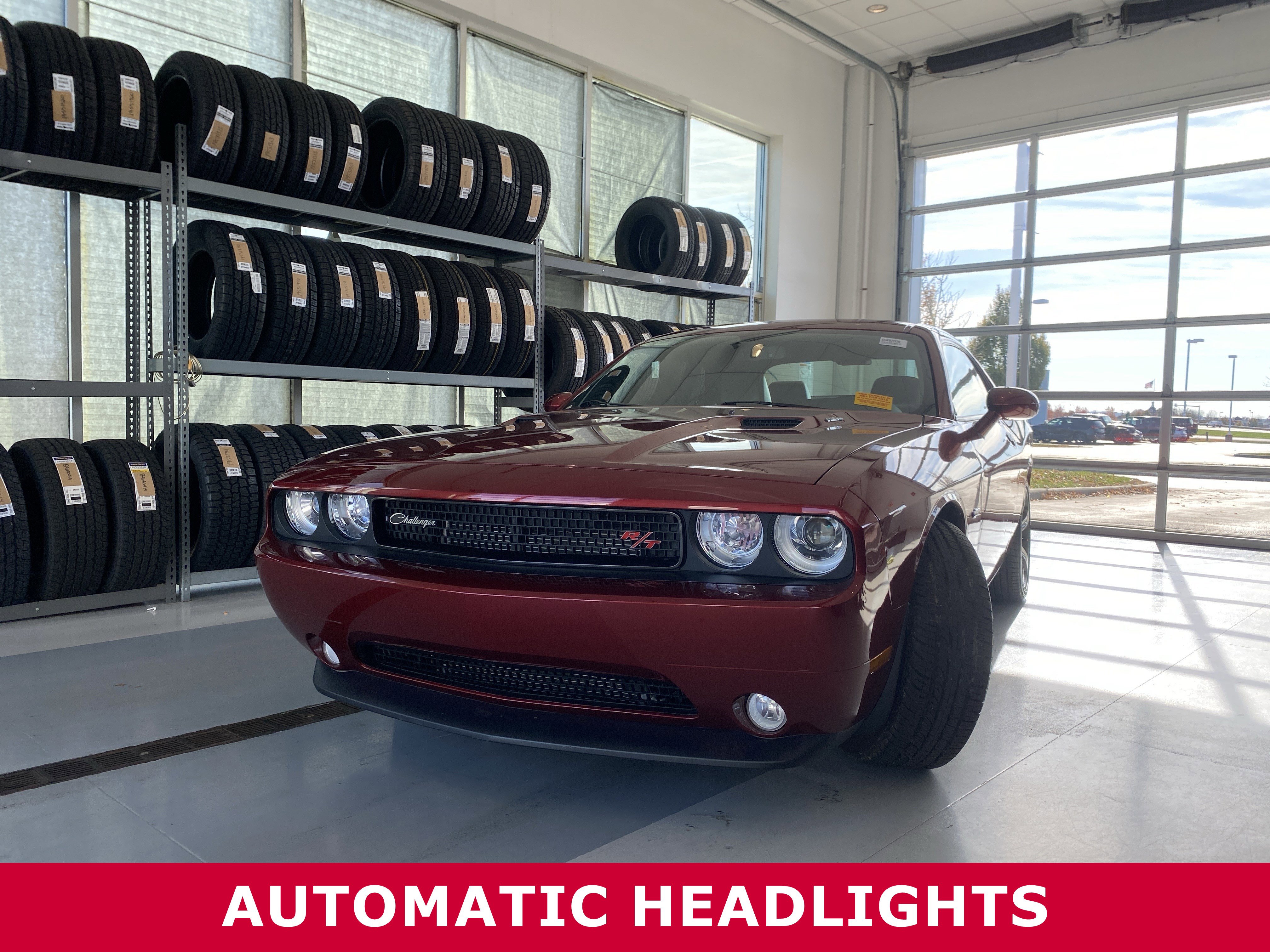 Used 2014 Dodge Challenger R/T image 2