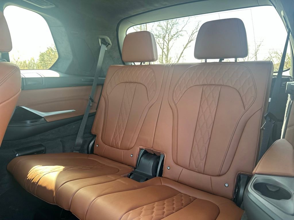 Certified 2025 BMW X7 M60i image 24
