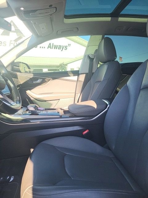 Used 2021 Audi Q8 Prestige image 12