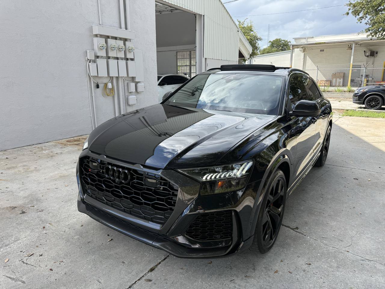 Used 2021 Audi RS Q8 w/ Carbon Optic Package AWD/4WD image 83