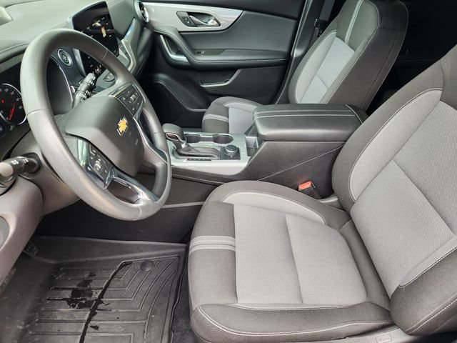 Used 2024 Chevrolet Blazer LT FWD image 4