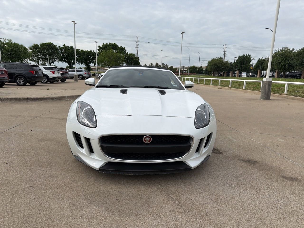 Used 2016 Jaguar F-TYPE Convertible RWD image 2