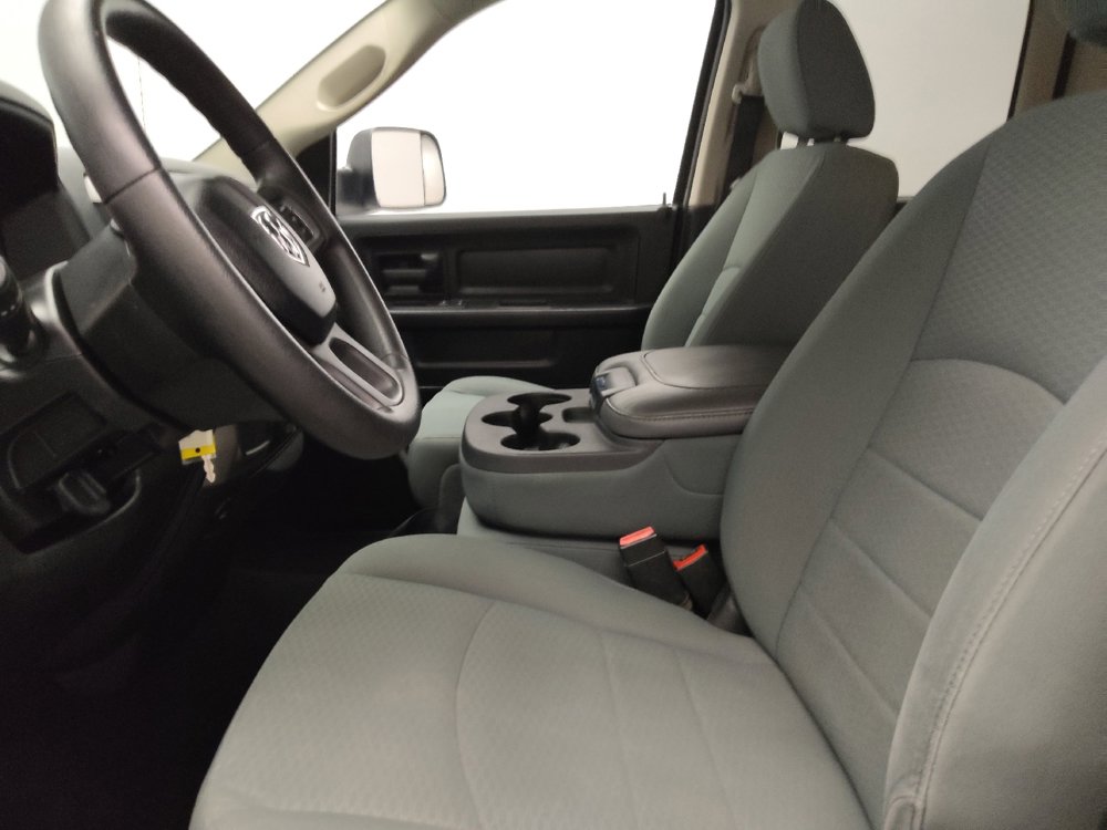 Used 2014 RAM 1500 ST RWD image 17