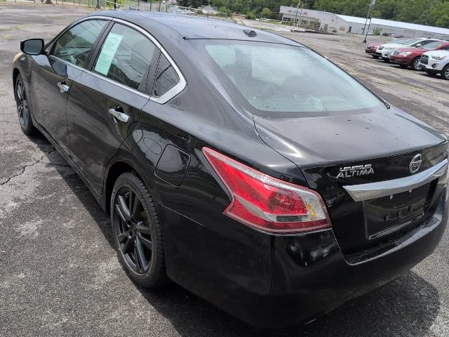 Used 2013 Nissan Altima 3.5 SV FWD image 6