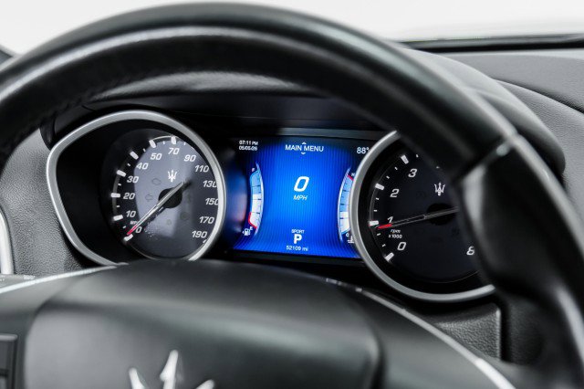 Used 2016 Maserati Ghibli RWD image 17