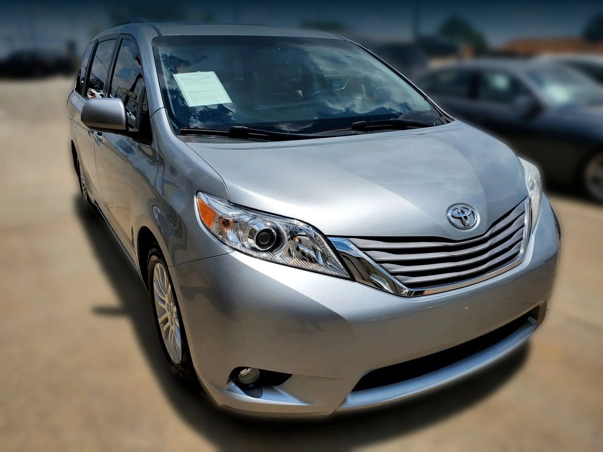 Used 2015 Toyota Sienna XLE FWD image 20