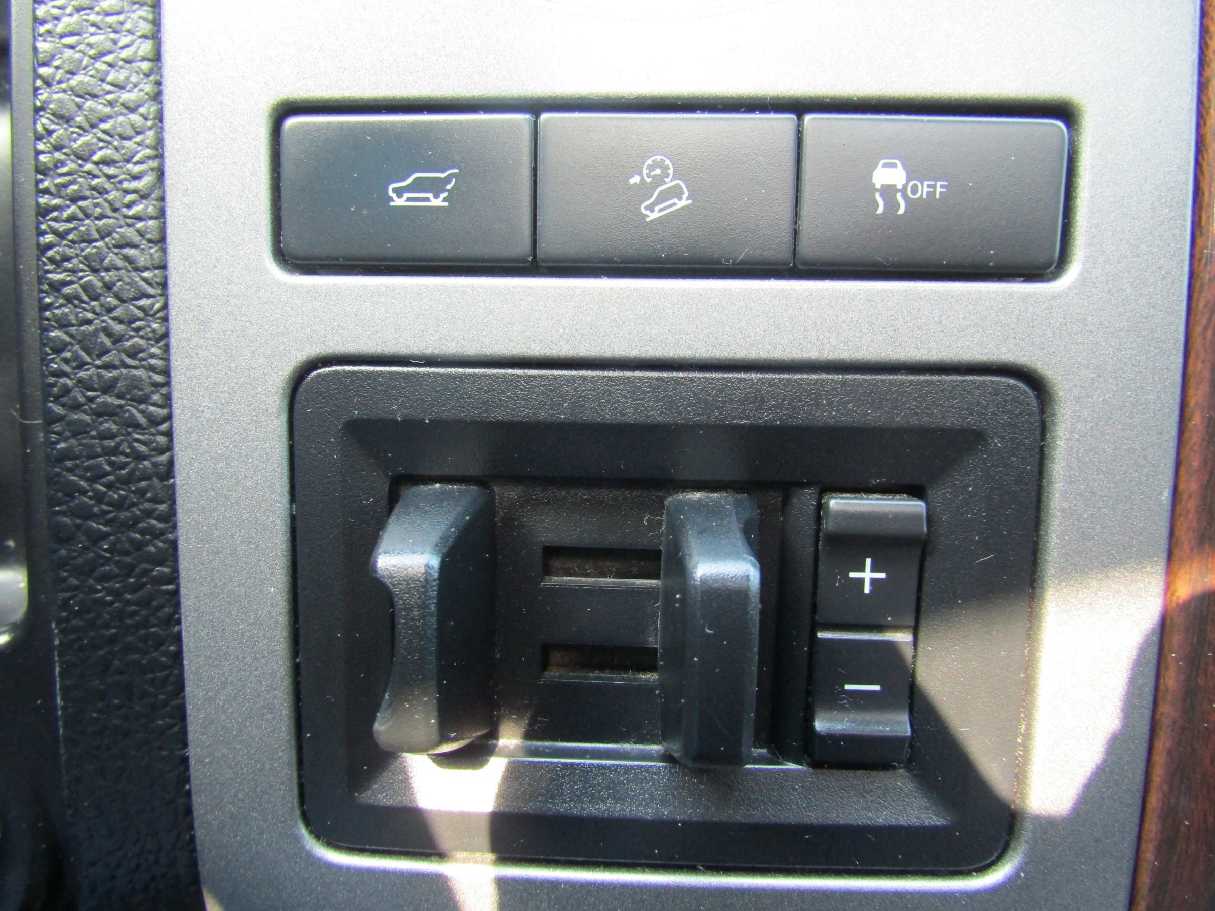 Used 2016 Ford Expedition Platinum AWD/4WD image 44