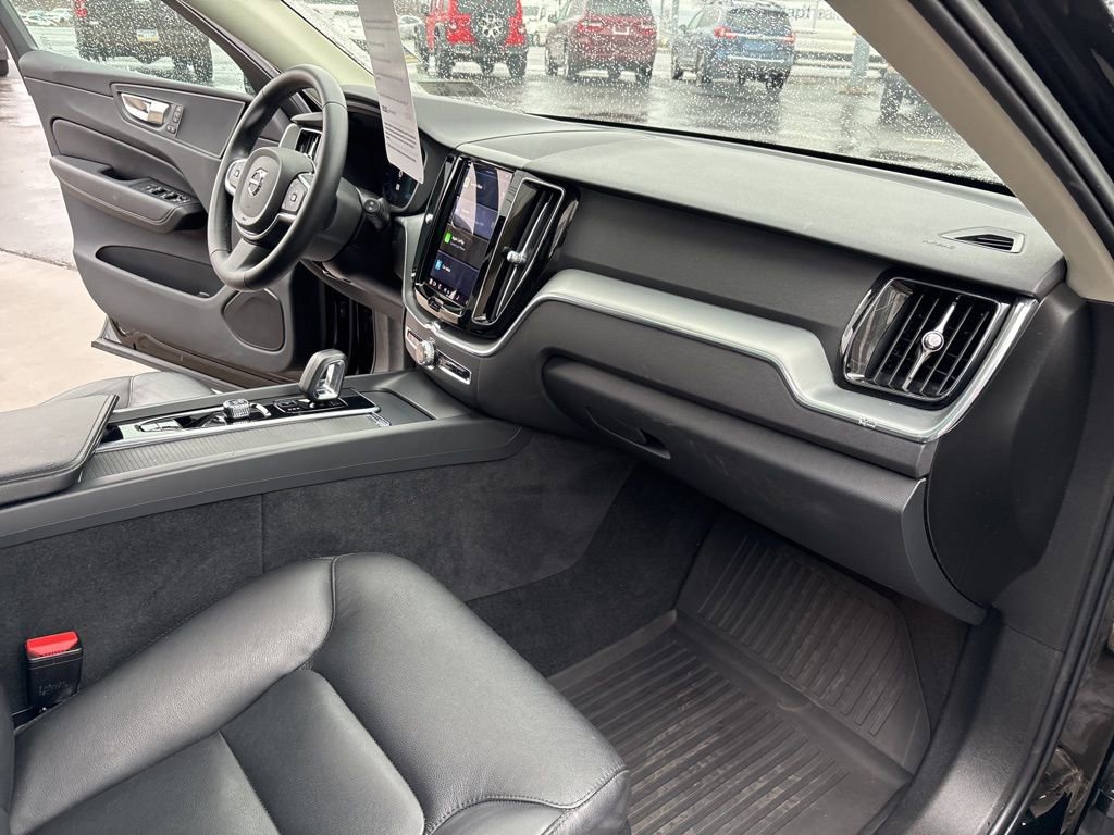 Certified 2023 Volvo XC60 B5 Core w/ Climate Package AWD/4WD image 40