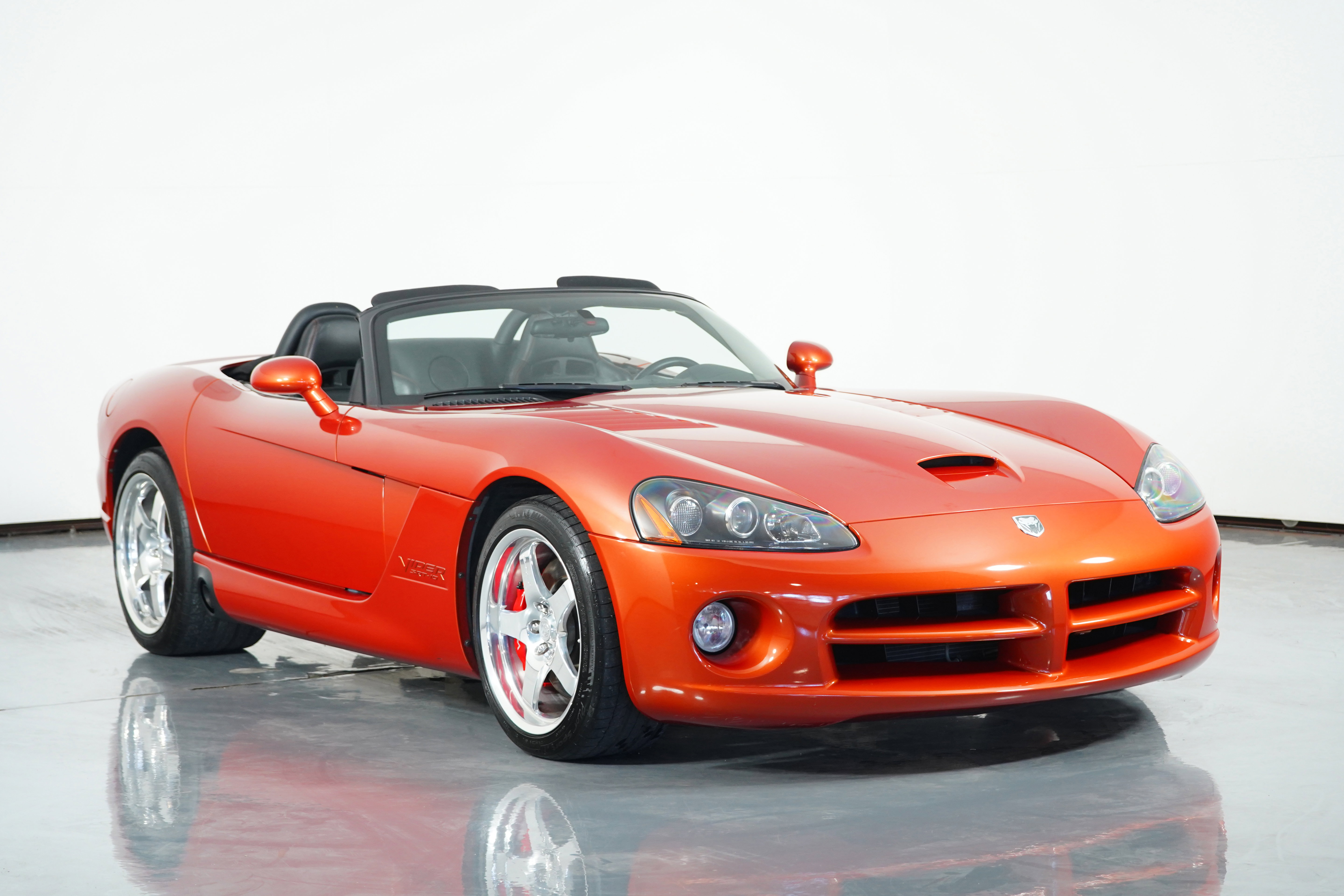 Used 2005 Dodge Viper SRT-10 w/ Copperhead Edition Group image 5