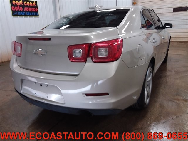 Used 2015 Chevrolet Malibu LTZ FWD image 3
