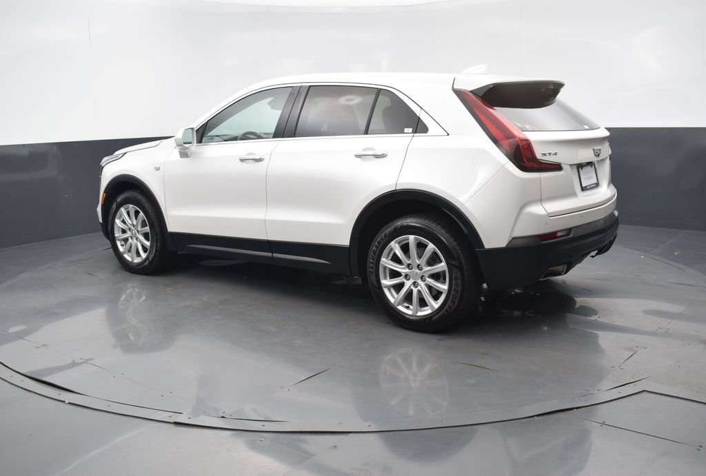 Used 2021 Cadillac XT4 Luxury w/ Driver Awareness Package FWD image 4