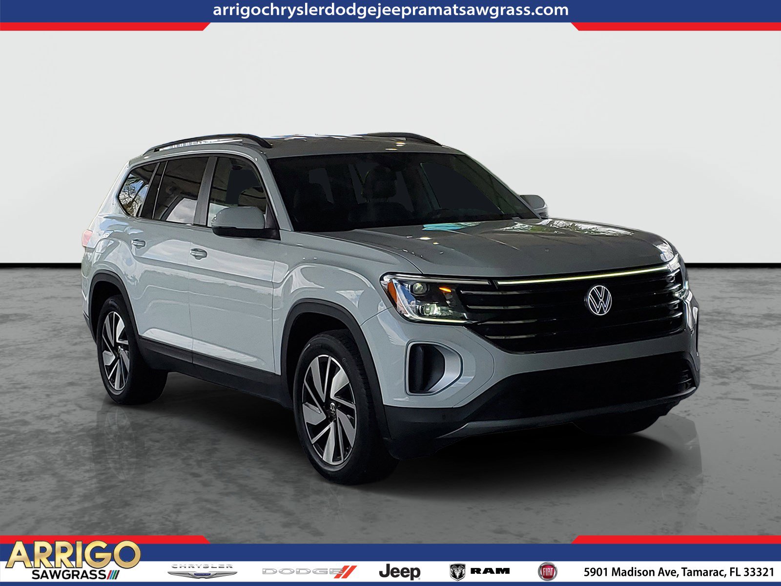 Used 2025 Volkswagen Atlas SE FWD image 1