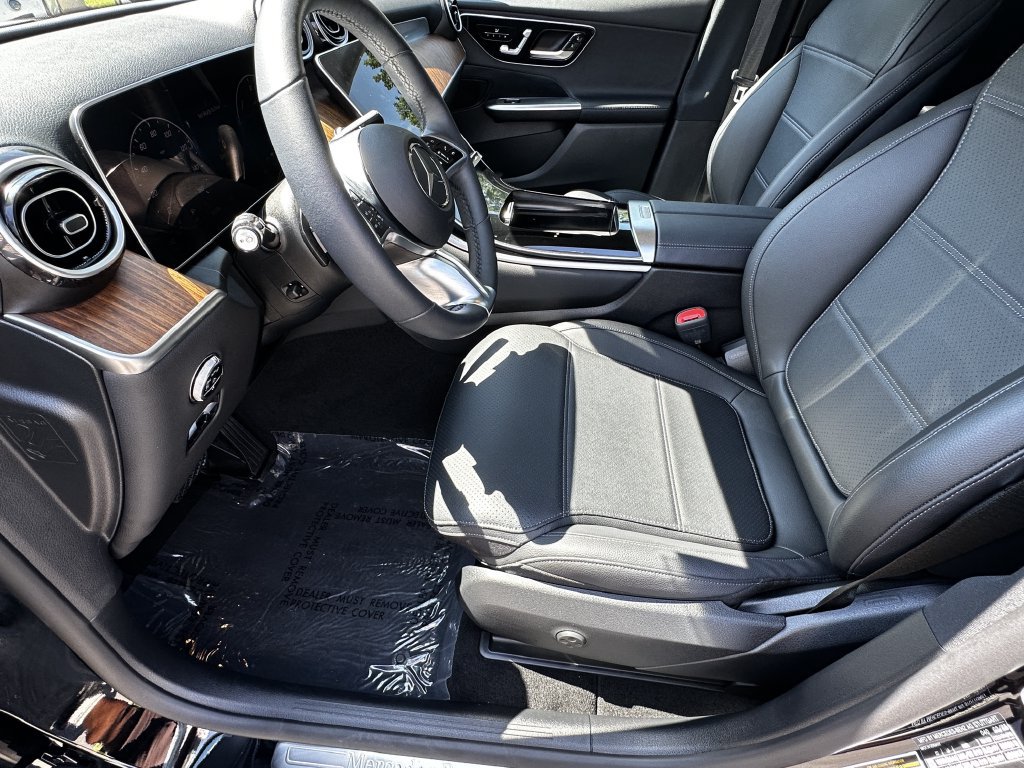 Certified 2025 Mercedes-Benz GLC 350e 4MATIC w/ Driver Assistance Package image 10