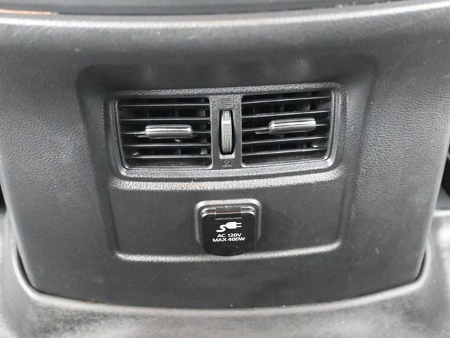 Used 2017 Nissan Titan SL w/ Chrome Package image 29