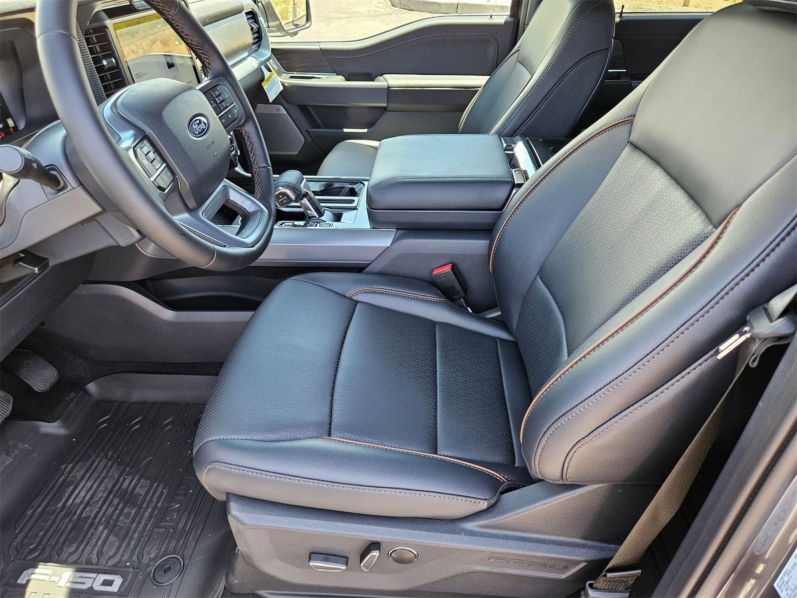 New 2025 Ford F150 Lariat w/ Equipment Group 502A High image 11