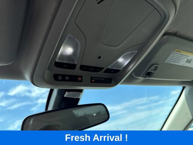 Used 2018 Chevrolet Impala LT w/ LT Entertainment Package FWD image 10