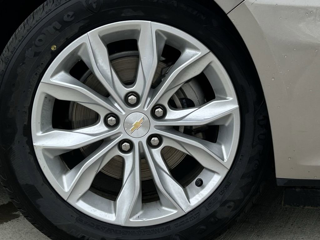Used 2025 Chevrolet Malibu LT FWD image 10