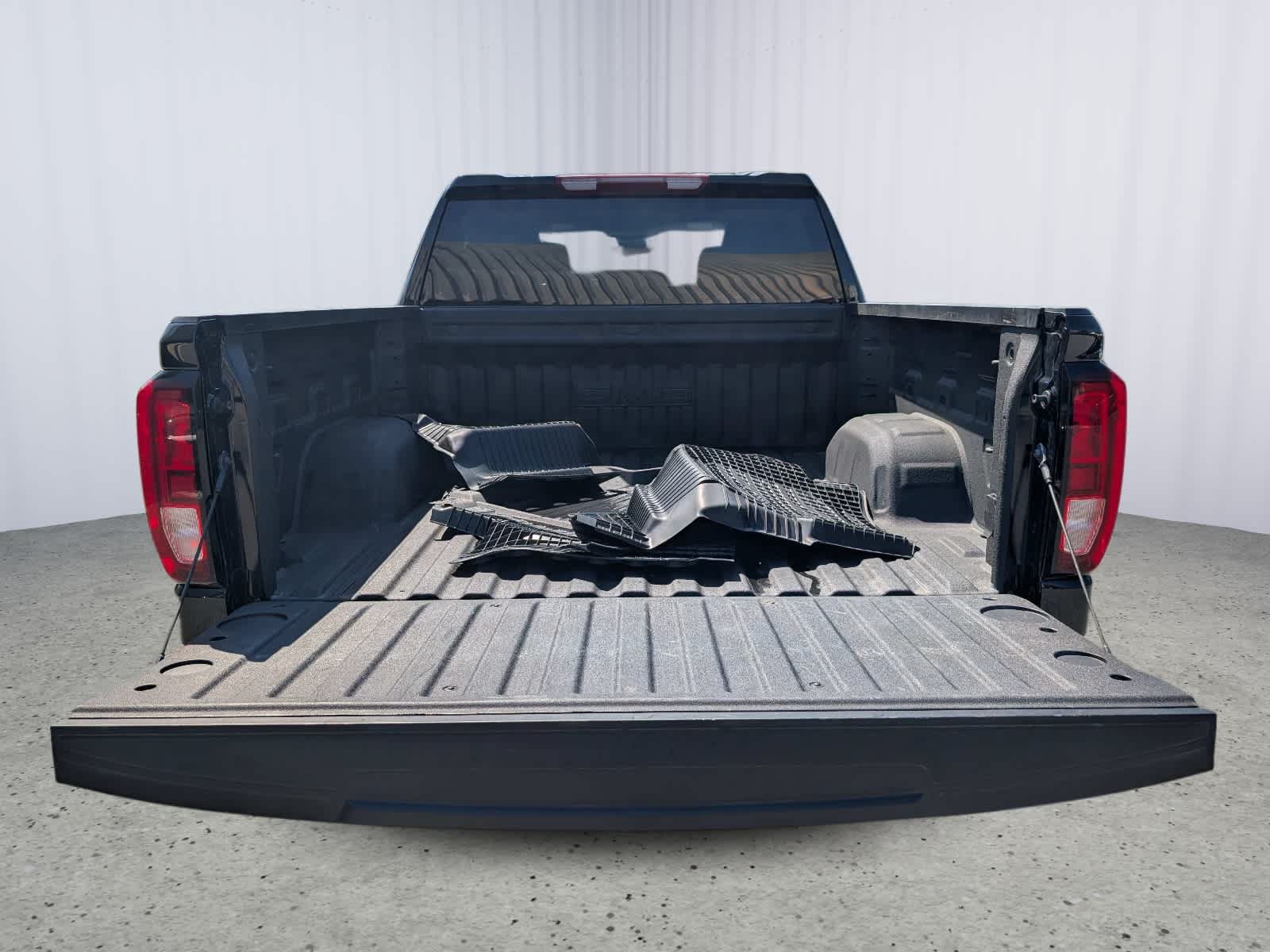 Used 2024 GMC Sierra 1500 Elevation AWD/4WD image 13