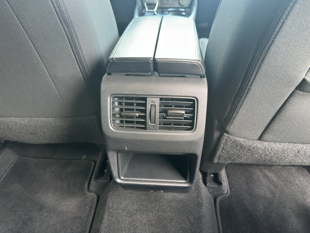 Used 2024 Nissan Rogue S AWD/4WD image 27
