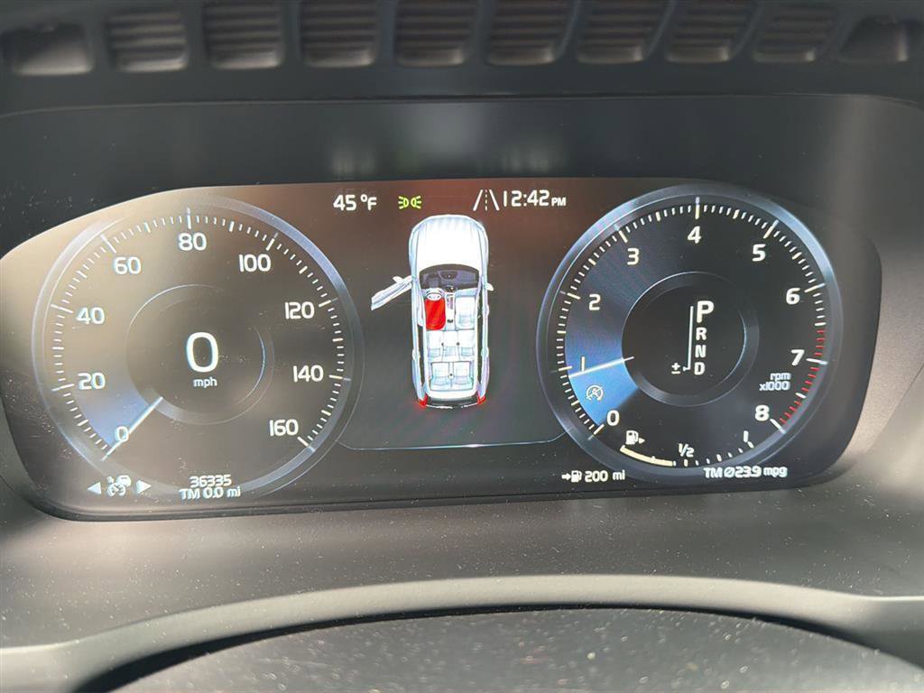 Used 2022 Volvo XC90 T5 Momentum w/ Advanced Package image 36