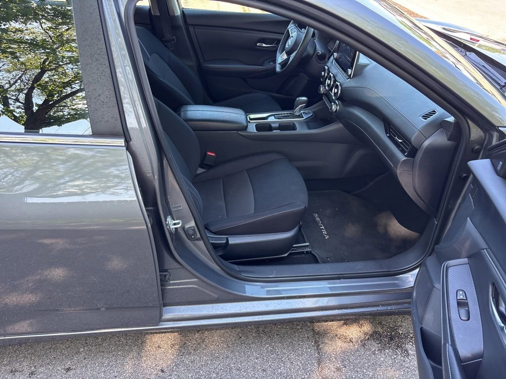 Used 2024 Nissan Sentra SV FWD image 12