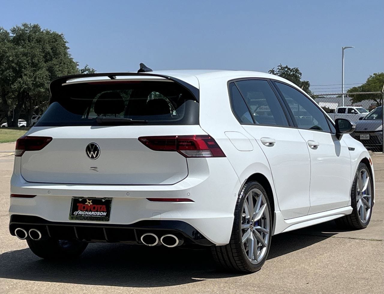Used 2024 Volkswagen Golf R AWD/4WD image 4